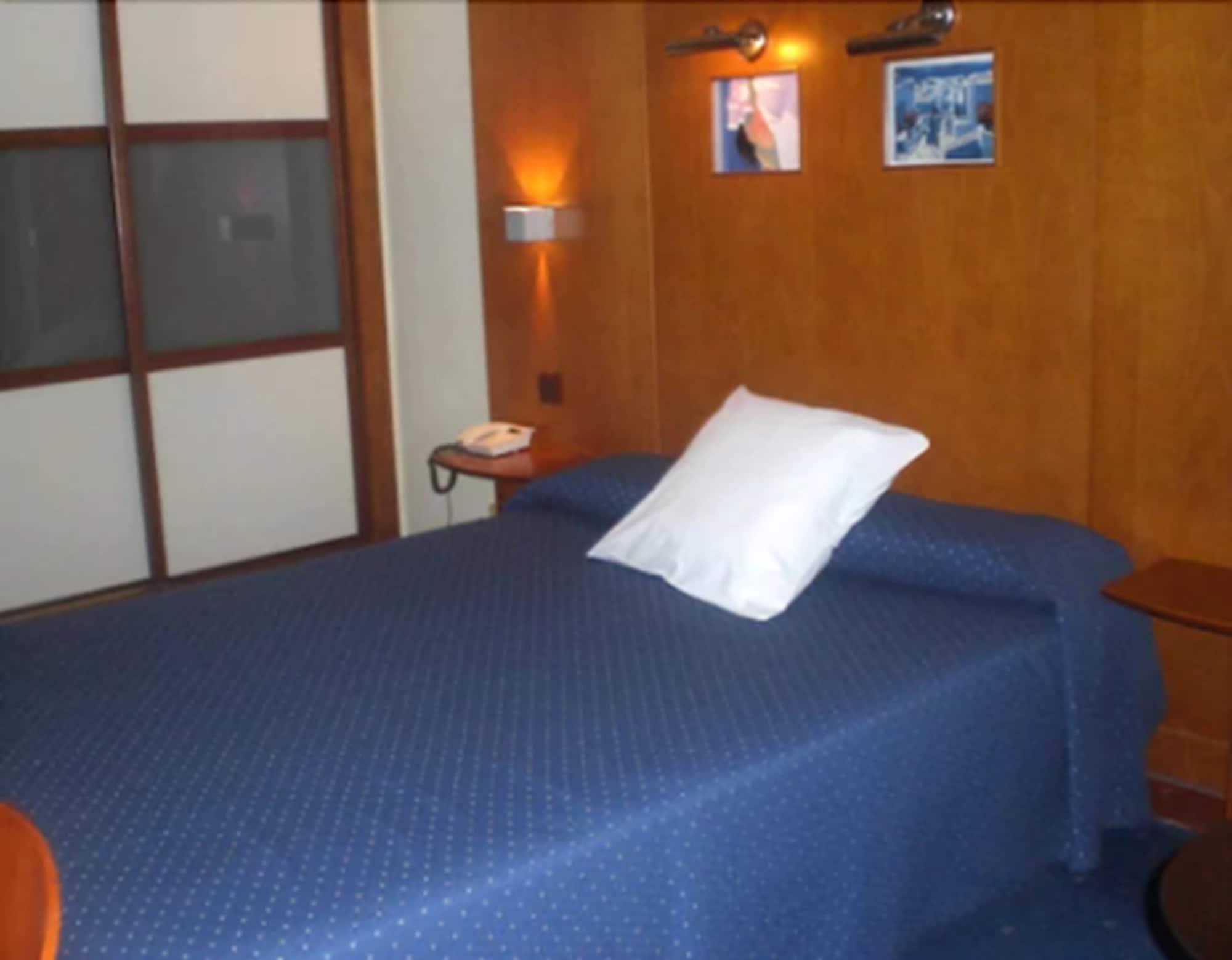Hotel Gran Regente Oviedo Buitenkant foto
